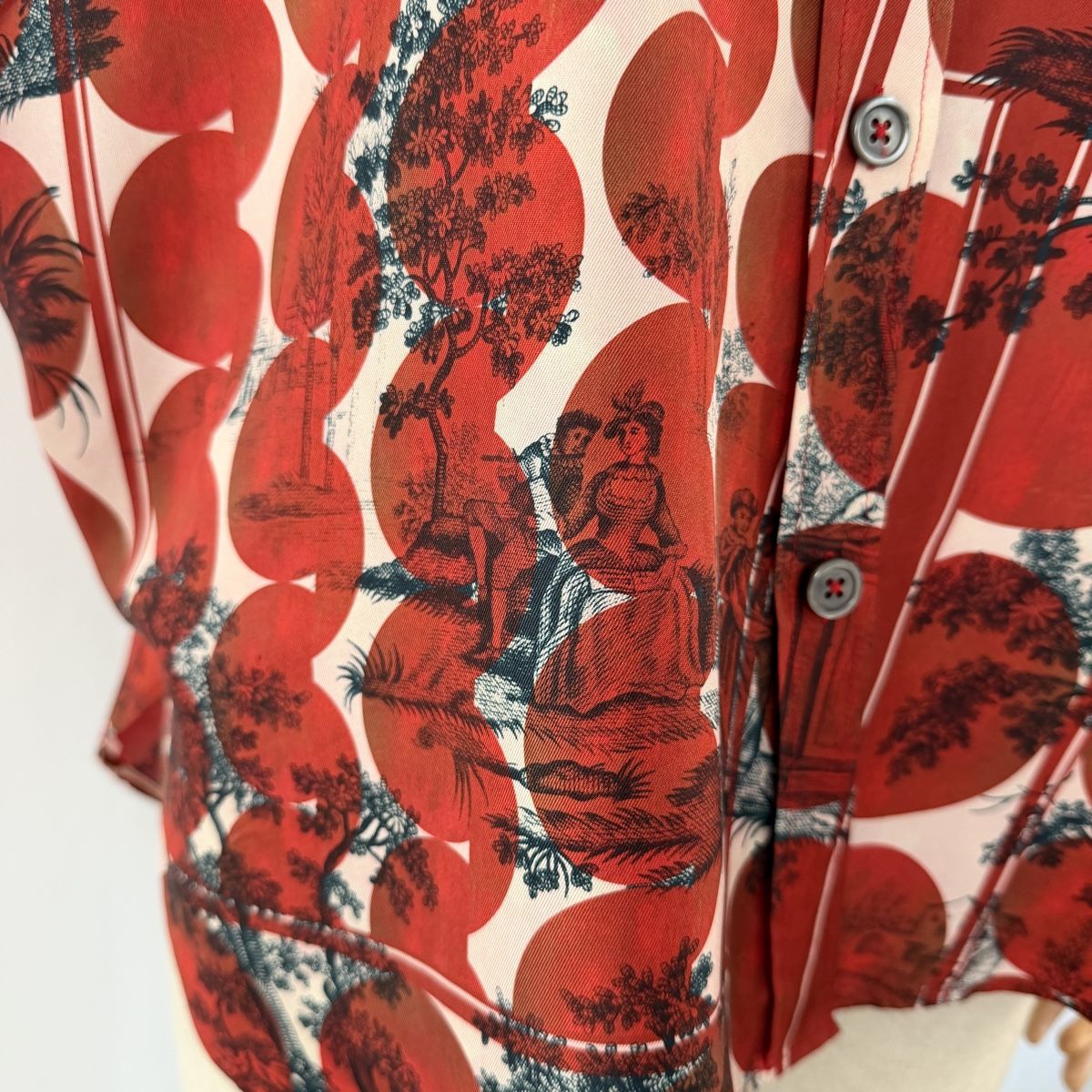 Odeeh Chemisiers: ODEEH 100% Silk Printed Blouse – D'occasion à Freienbach par Avviivva_Shop 3