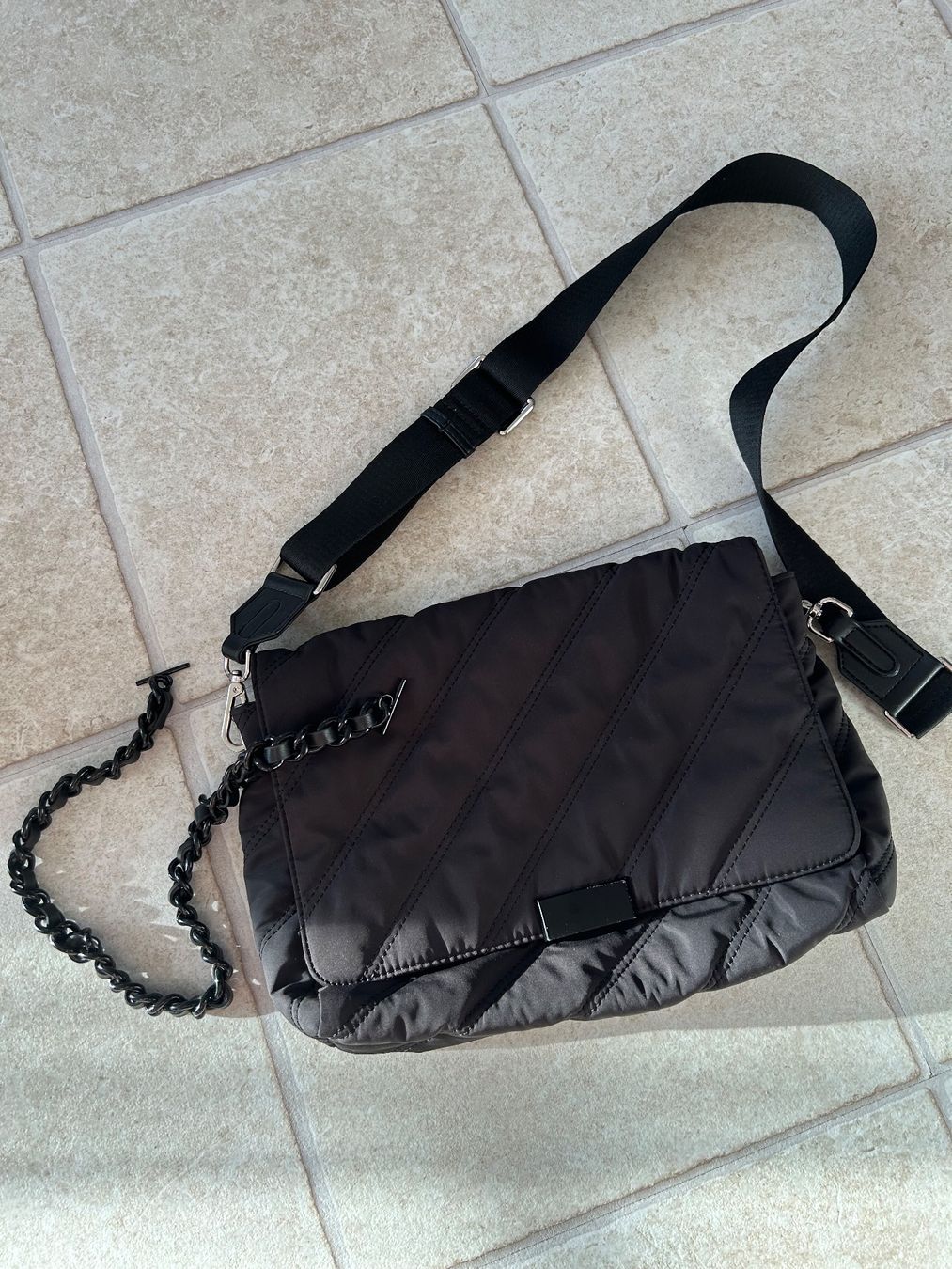 Borse da donna: Sac Mango noir très bon état – Usato da Courroux venduto da Yermakova 1
