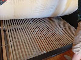 Lit 180x200 avec matelas, sommier à lattes et tête de lit 