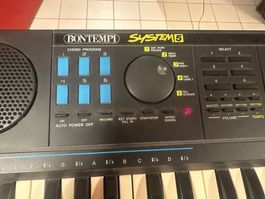 Keyboard Bontempi System 5