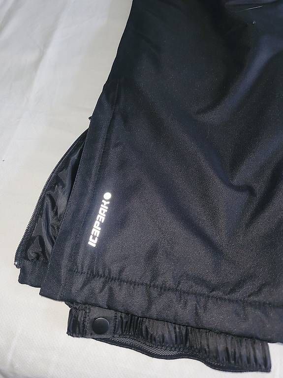 Hosen: Pantalons de sky – Gebraucht aus Lausanne von ana_9gjp 2