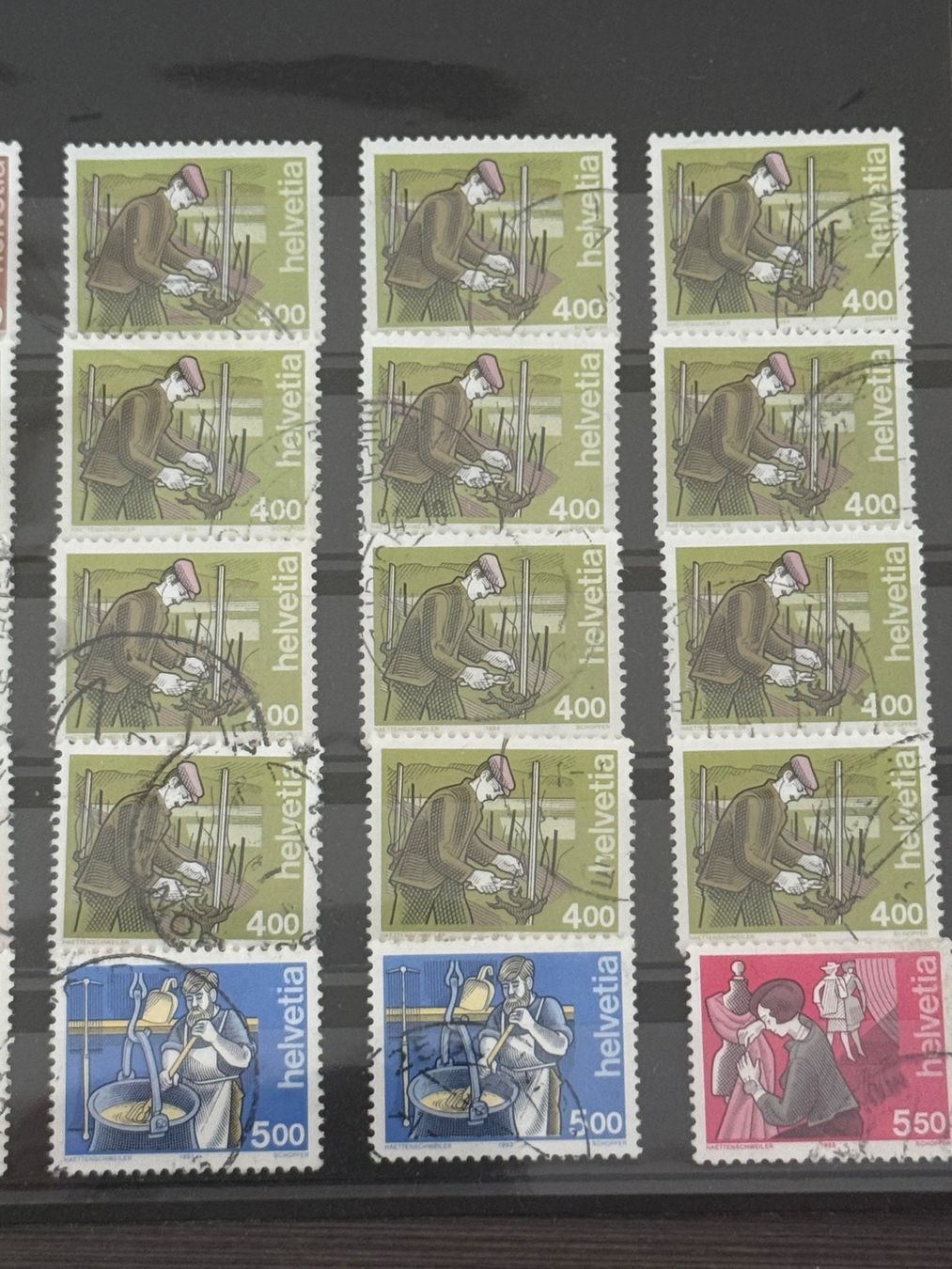 Tutti i francobolli: Lot 30 Stk. Briefmarken Schweiz Berufe – Usato da Brütten venduto da Hst1 2