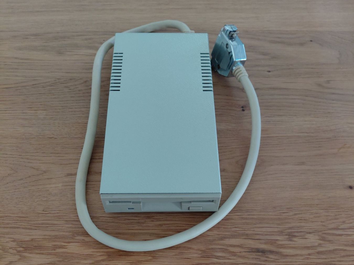 Commodore PCs: Amiga Externes Diskettenlaufwerk – D'occasion à Beringen par Beringen75