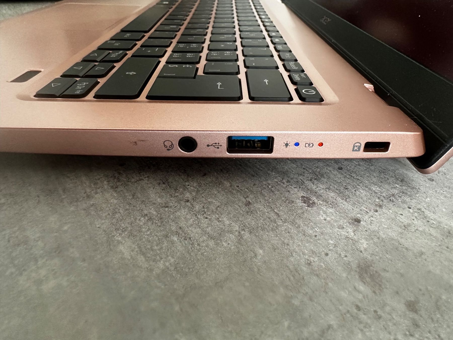 Asus Notebook: Asus Laptop rosa – Usato da Dietikon venduto da Eveline1974 2