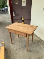 Antiker Tisch, restauriert, mit Schublade, Top Zustand