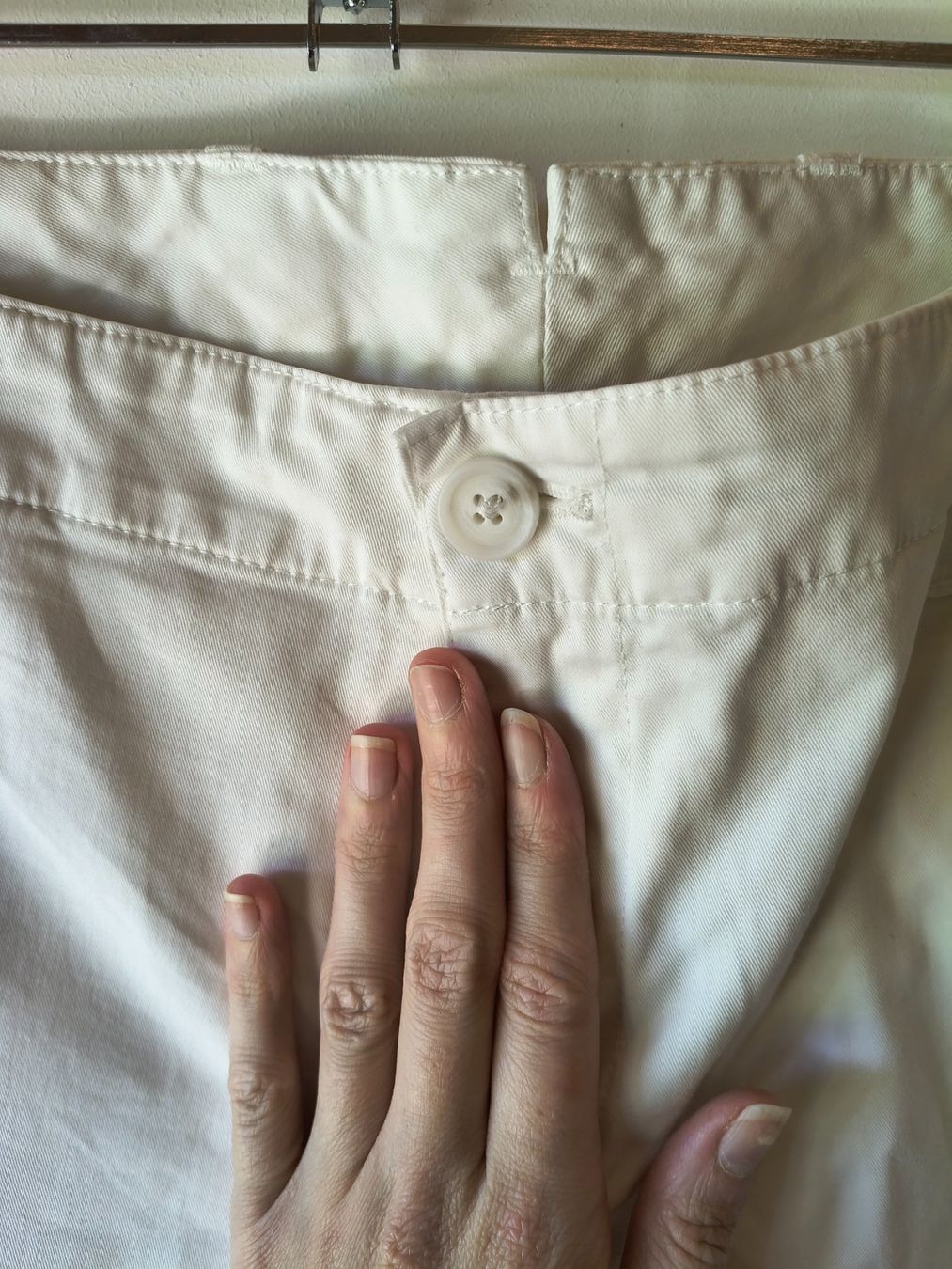 Façonnable Hosen: Façonnable Men's Beige Cargo Shorts Size 52 – Gebraucht aus Villars-sur-Ollon von VicJ 5