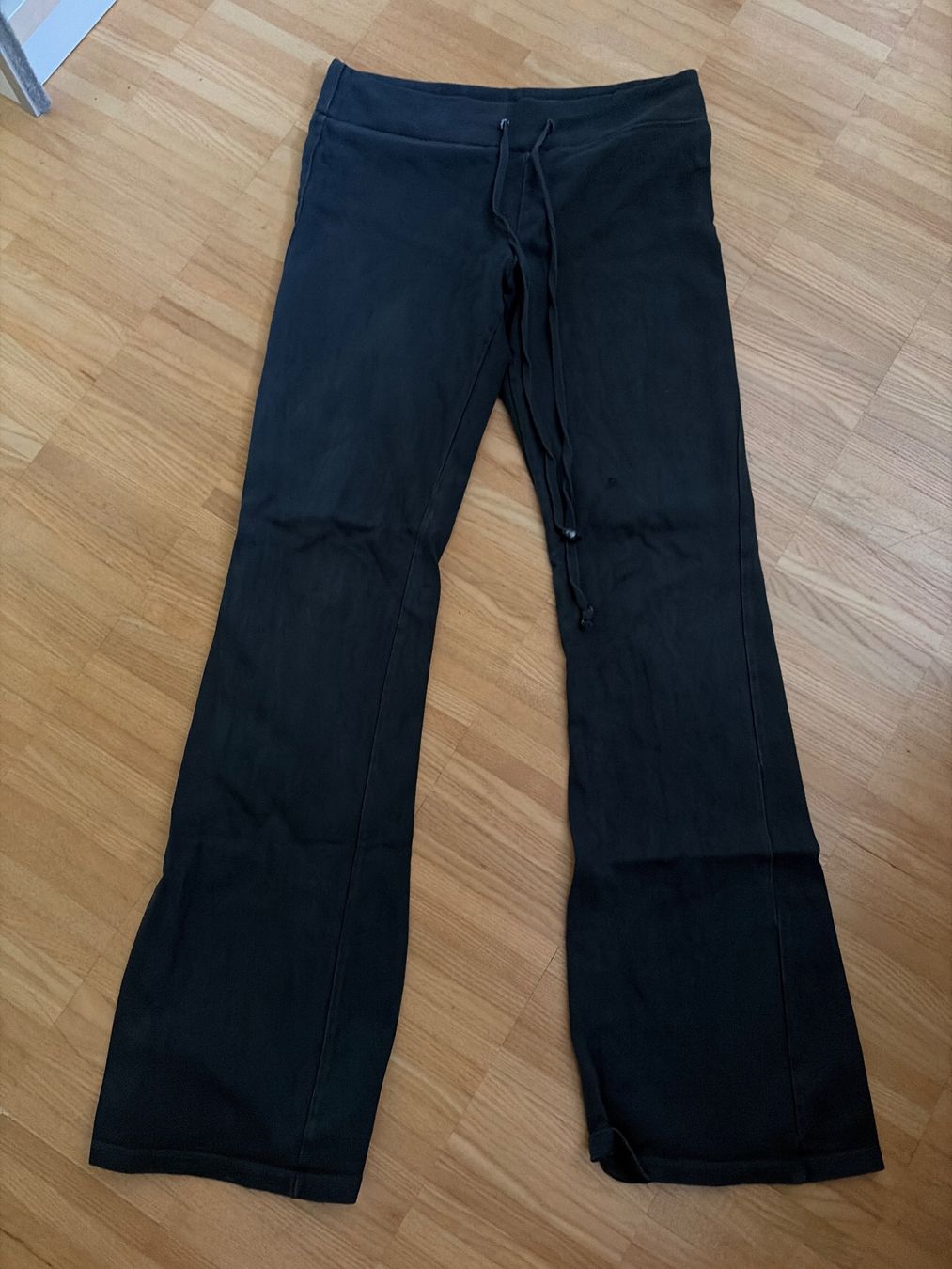 Brandy Melville Pantalons: Brandy Melville Trainerhose – D'occasion à Männedorf par ali_5krk