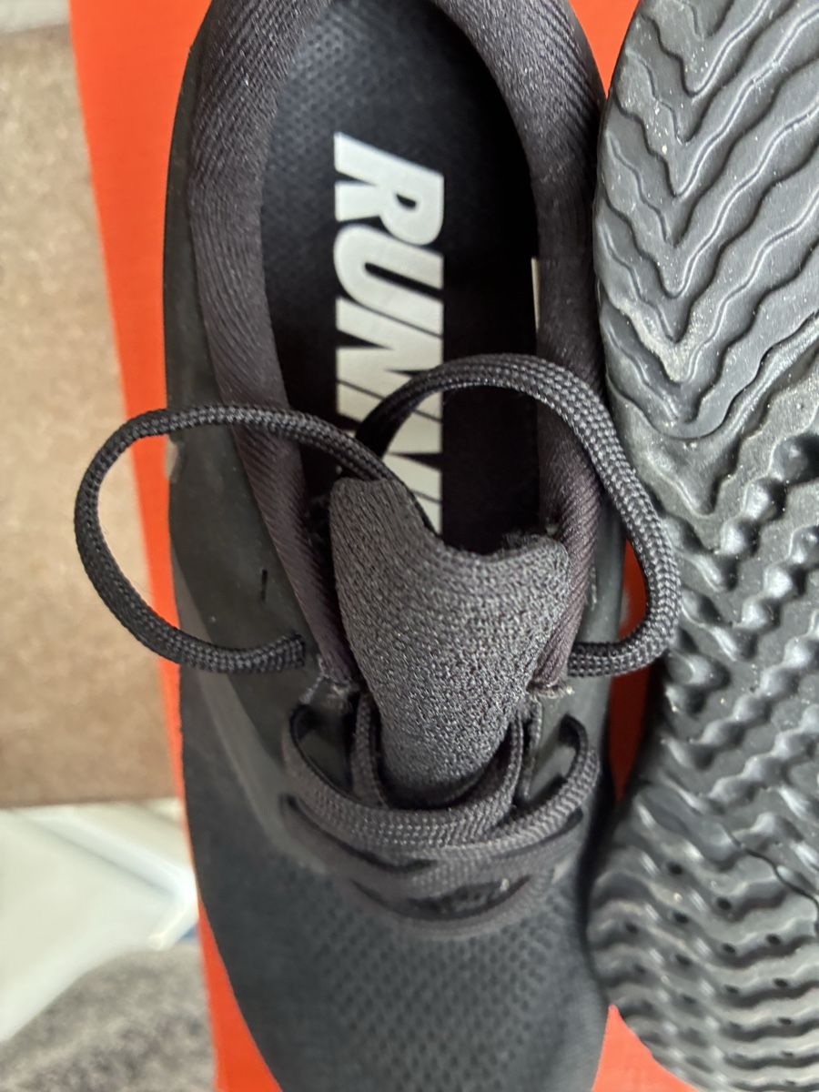 Nike Damenschuhe: Nike Odyssey React 2 Flyknit, schwarz, Gr. 36.5 – Neu und originalverpackt aus Zürich von Msirco 1