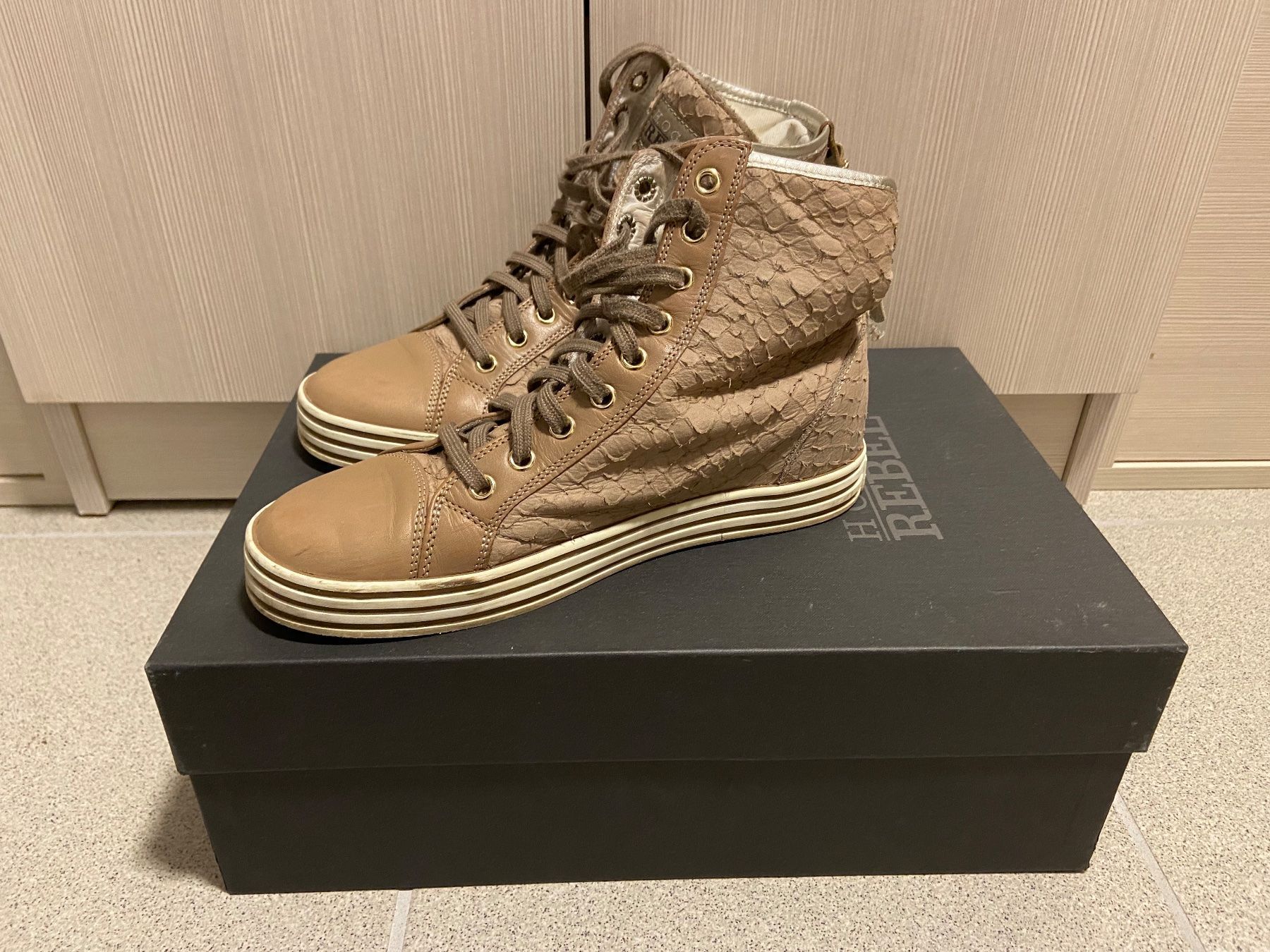 Hogan Scarpe da uomo: Hogan Rebel – Usato da Corteglia venduto da Doubleu-09