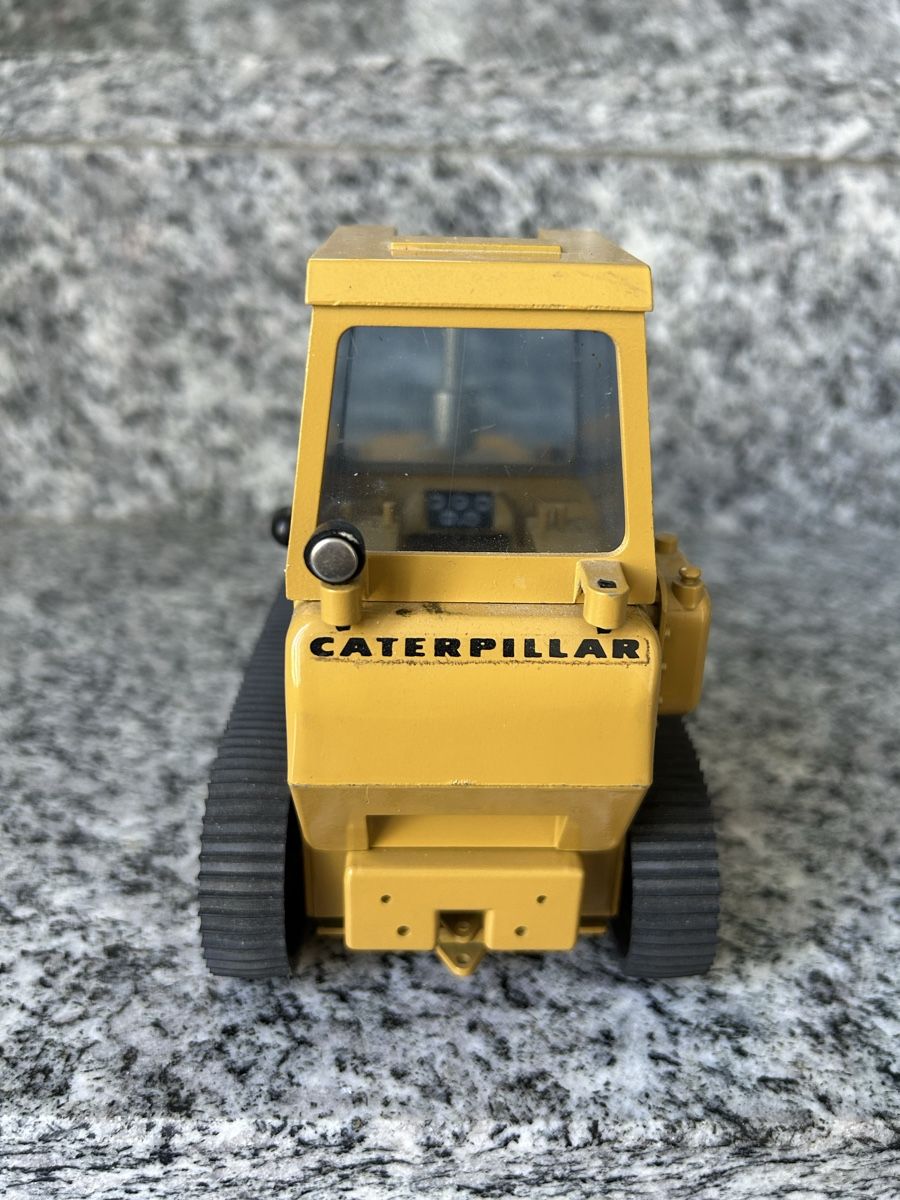 Caterpillar Kit di modellismo & Modellini statici: Cat 941, 1:24 , NZG – Usato da Horw venduto da Tigercat635 1