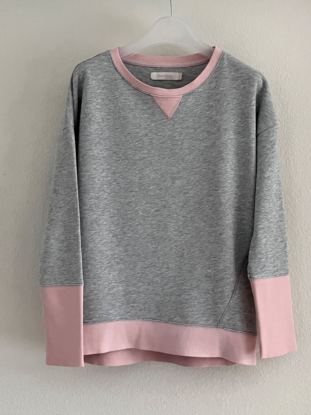 Maglioni & Felpe: 68 lässiges Pullover-Sweatshirt- Größe S – Usato da Kilchberg ZH venduto da Simple.Life