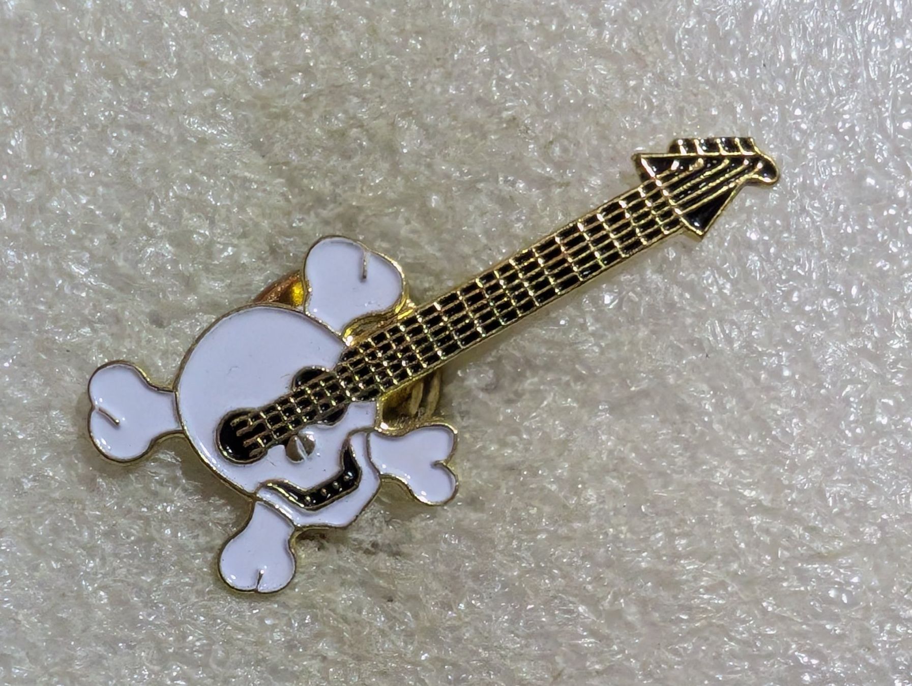 Placchette & Badge: Ansteckpin 207: Gitarre – Usato da Oppligen venduto da Pin-Fall-Shop