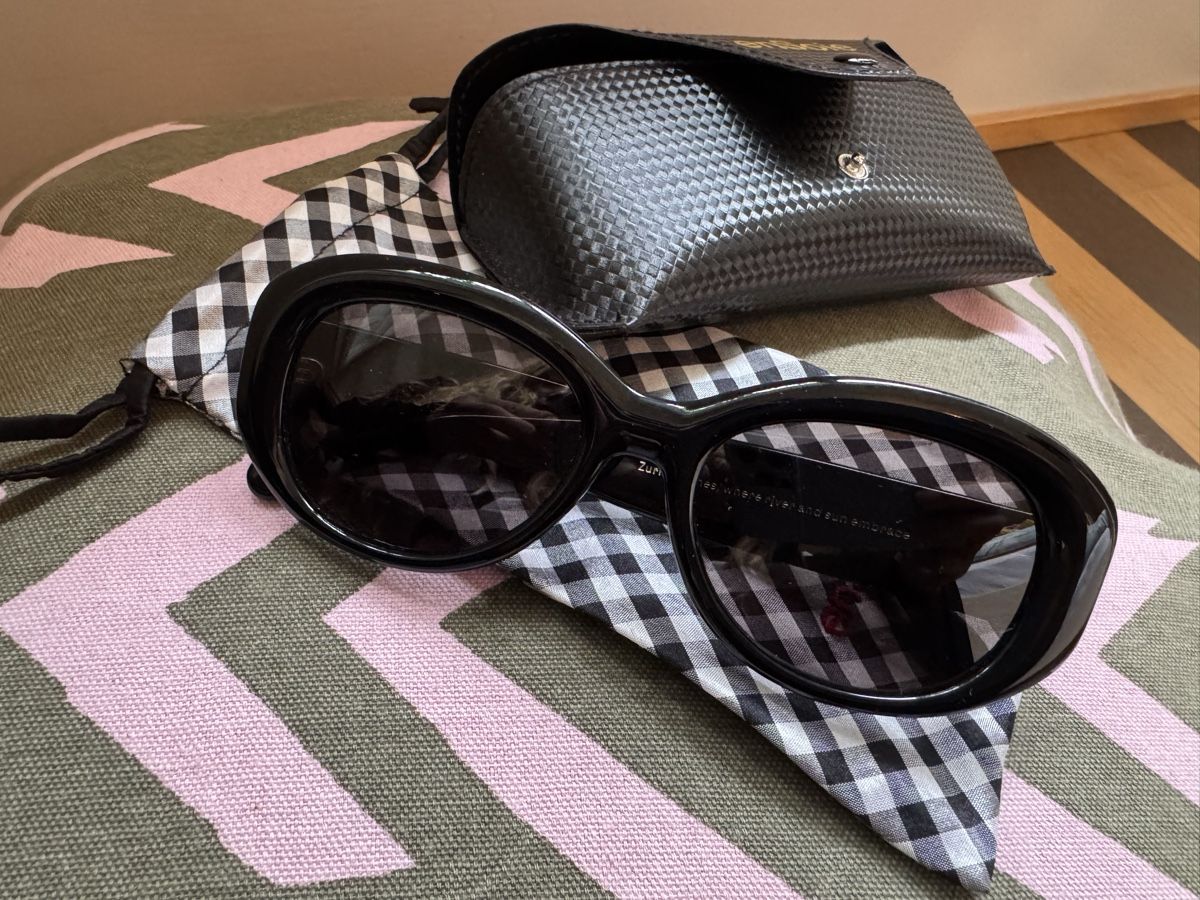 Occhiali & Lenti: En Soie Sunglasses – Nuovo (secondo la descrizione) da Herrliberg venduto da kat_f5dd