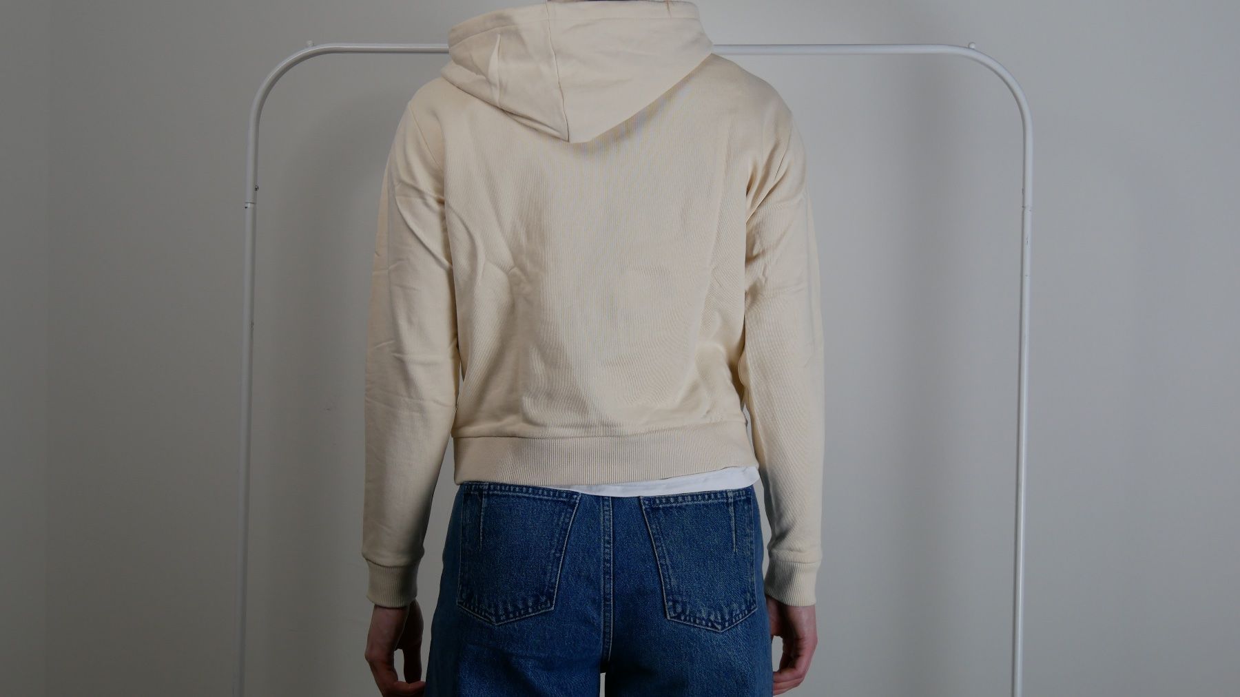 Holzweiler Maglioni & Felpe: Holzweiler Pullover beige Hoodie Kaputzenpullover Sweater – Nuovo (secondo la descrizione) da Zürich venduto da julia_vina 4