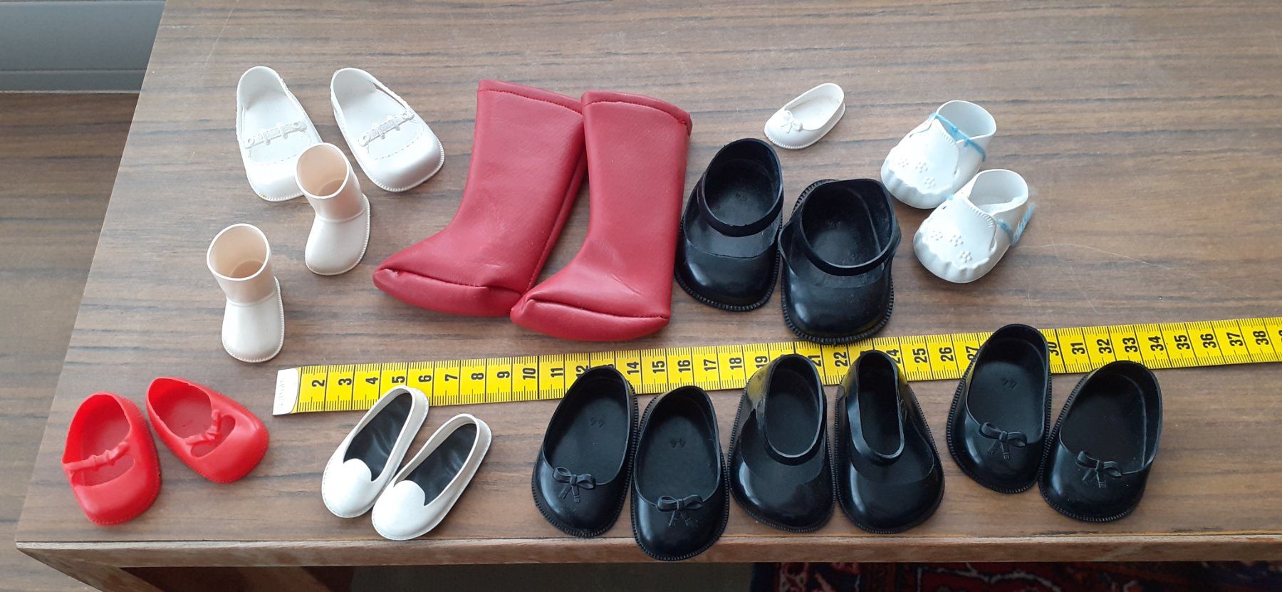 Bambole: Puppenschuhe Lot – Usato da Mörschwil venduto da lindaswunderkiste 1