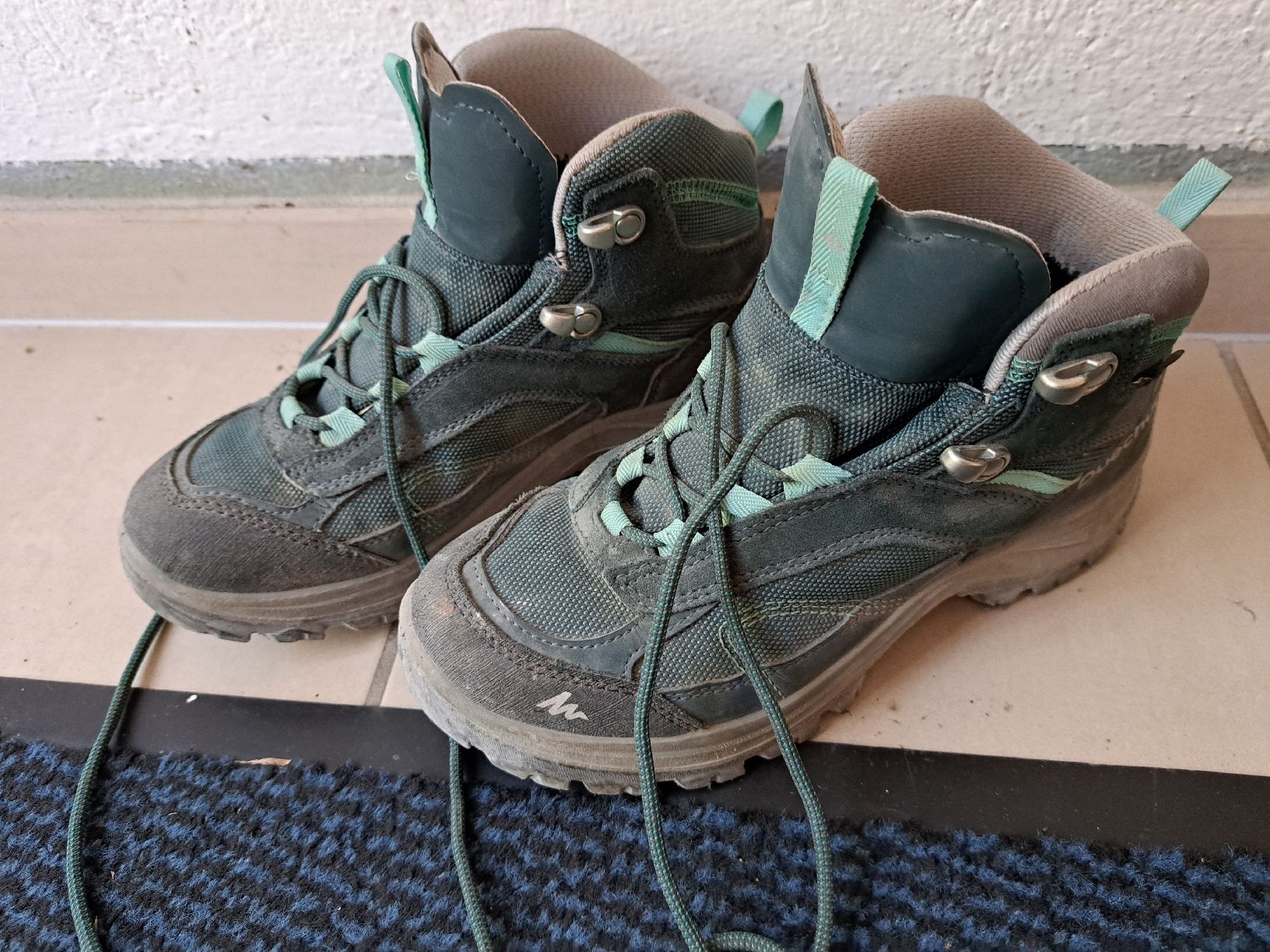 Decathlon Herrenschuhe: Wanderschuhe Quechua Grösse 36 – Gebraucht aus Uzwil von eri_lz5x