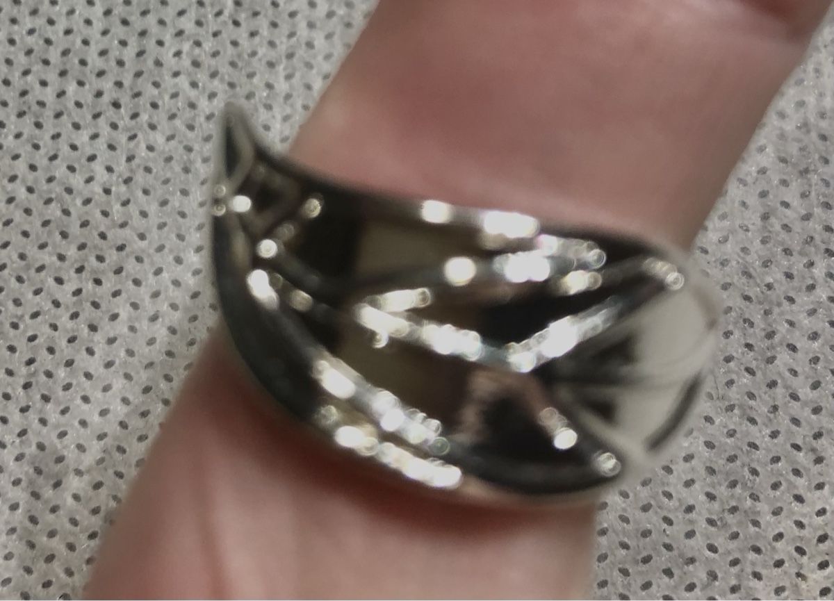 Anelli: Bague argentée design feuille, élégante – Nuovo e nell'imballaggio originale da Chamblon venduto da zut40 1
