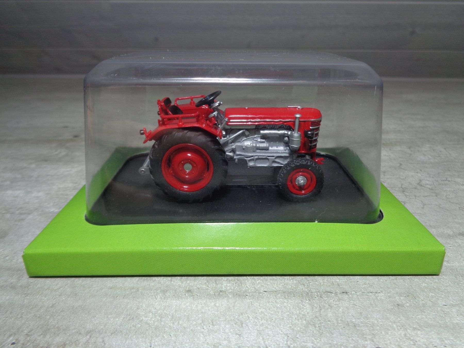 Hachette 1:43 Tracteur Hürlimann D70 1962 (Neu und originalverpackt) in ...