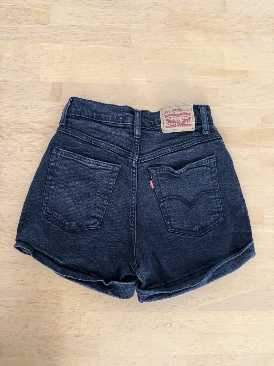 Levi's Jeans: Levis Short‘s Gr. 24 – D'occasion à Luzern par varleanhtienal 1