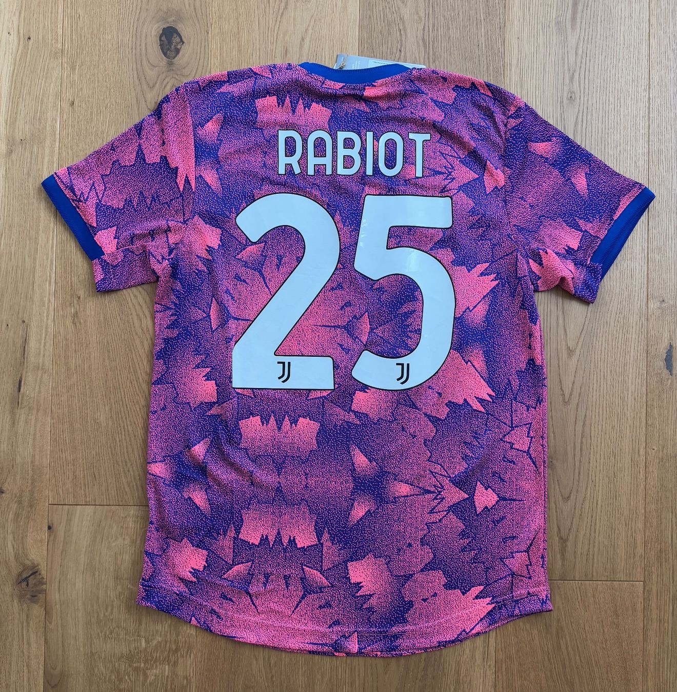 Canottiere & Pantaloni: RABIOT - Juventus Authentic Jersey – Nuovo (secondo la descrizione) da Dielsdorf venduto da nicolicious
