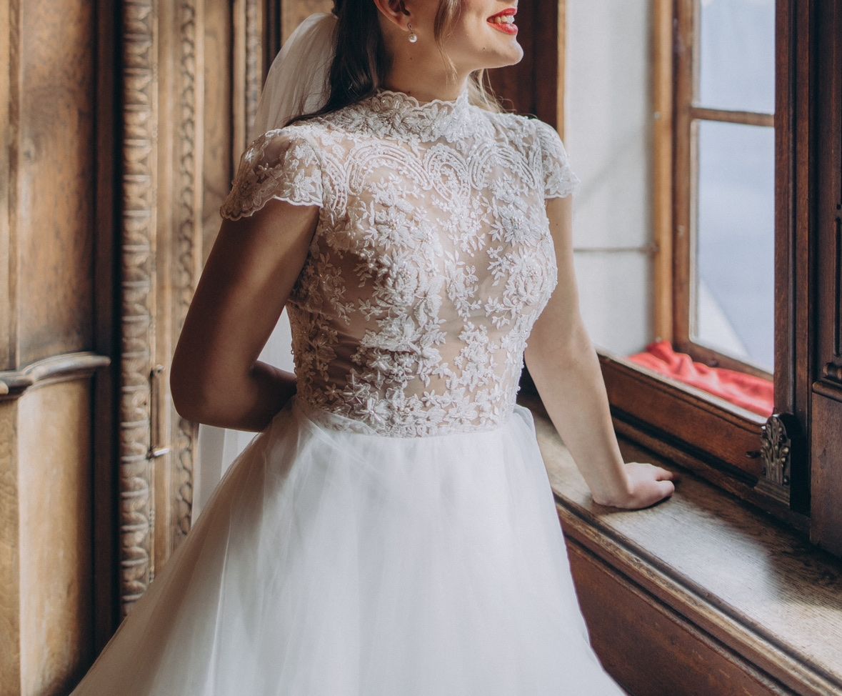 Kleider: Wunderschönes Brautkleid – Gr. 38-40 – Gebraucht aus Luzern von vla_sr5f 4
