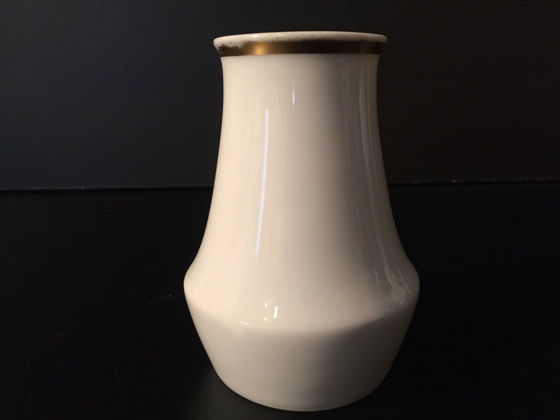 Hutschenreuther Vasi & Recipienti: antike Vase – Usato da Einsiedeln venduto da Fundgrube59