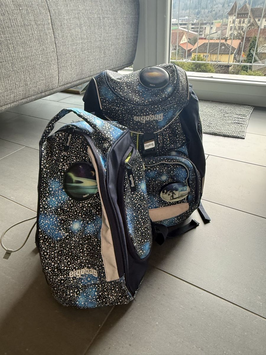 Ergobag Borse & Zaini: Ergobag Schulranzen Galaxie - Top Zustand! – Usato da Pieterlen venduto da Paddlae7