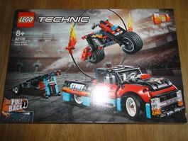 LEGO 42106  STUNT SHOW TRUCK AND BIKE  2020