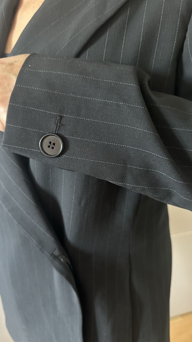 Max Mara Jacken: Veste Max Mara rayee noir taille 44 – Neu (gemäss Beschreibung) aus Vuippens von ale_6gkb 3
