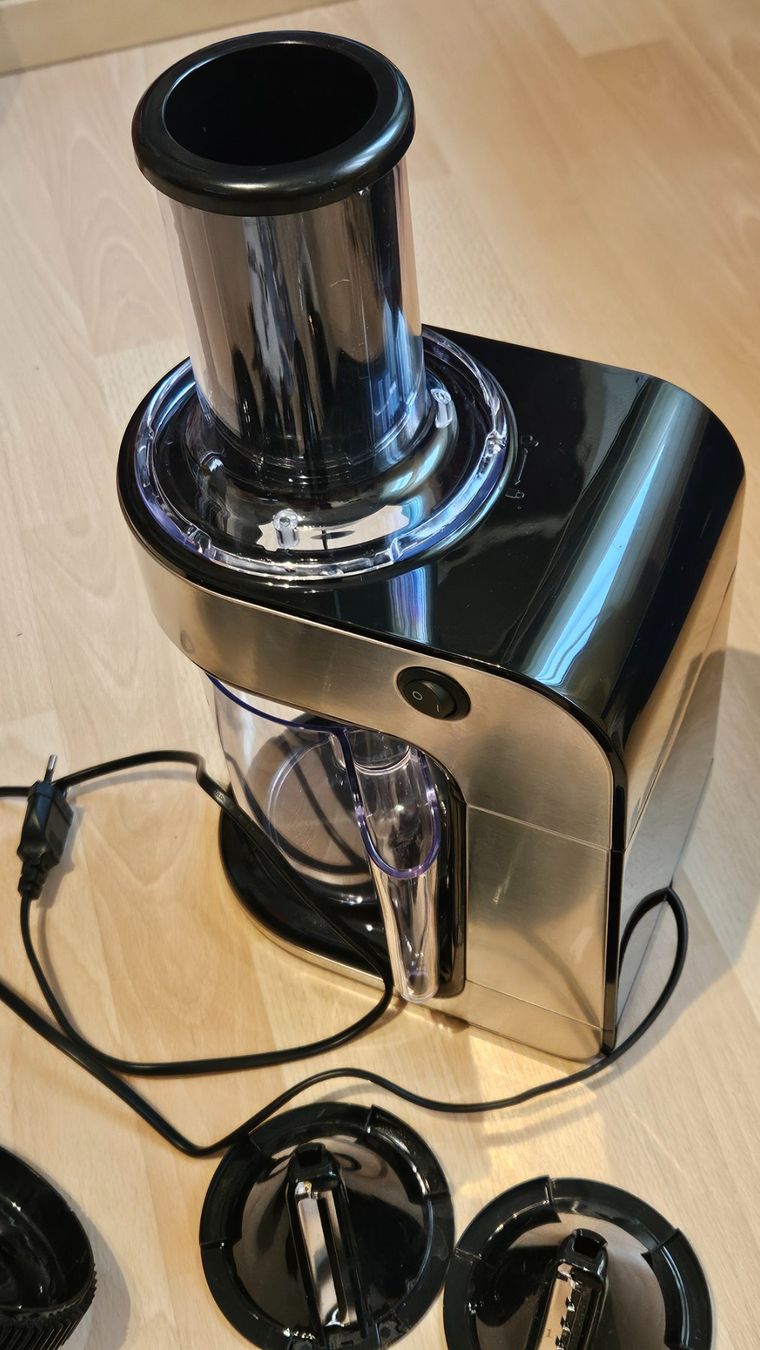 WMF Küchengeräte: WMF Kult Pro Spiralschneider mit Citruspresse – Gebraucht aus Jona von ASMARADO