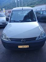Opel combo collaudata  benzina  e gas