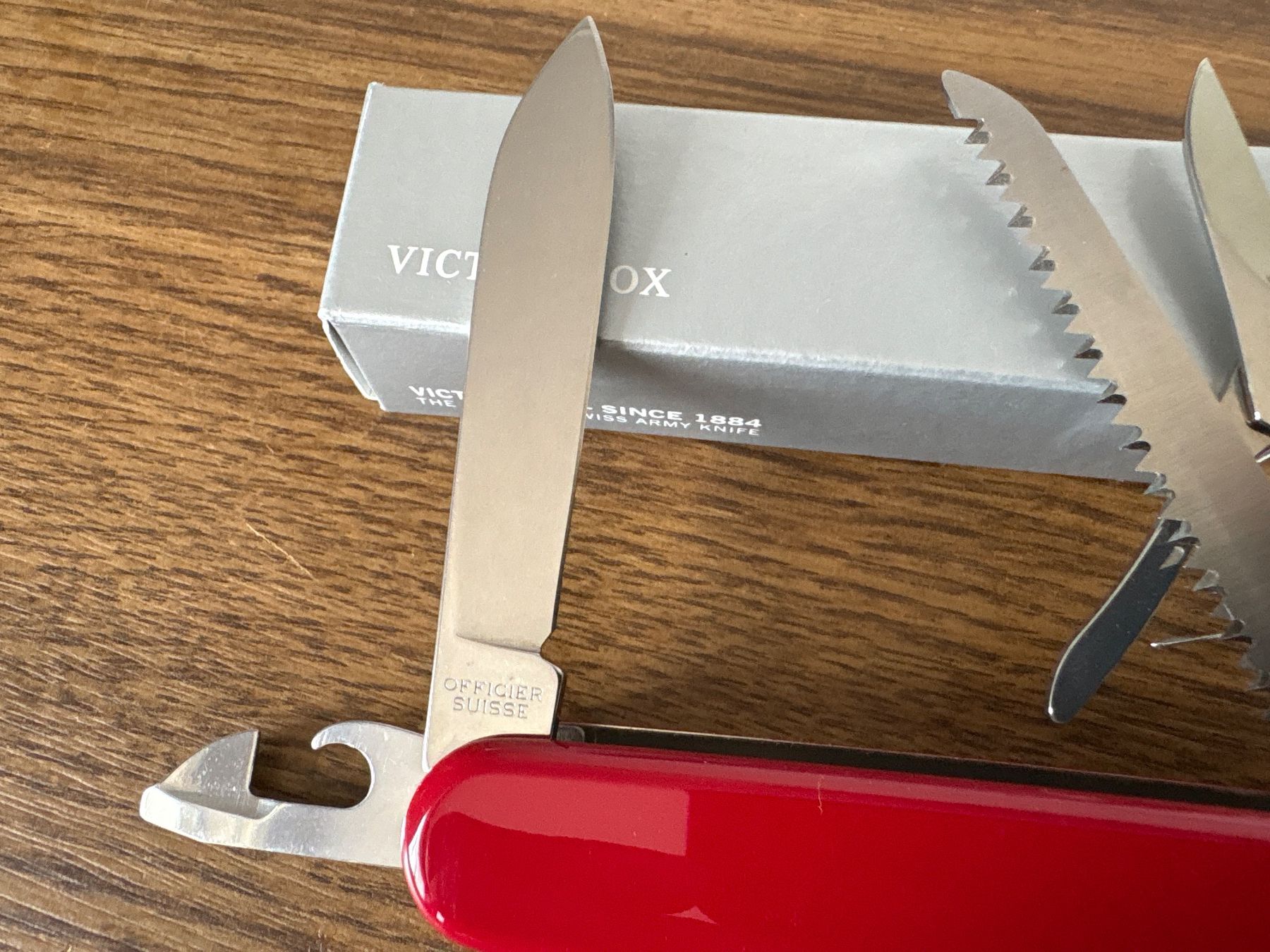 Victorinox Couteaux de poche: VICTORINOX - Huntsman - Sackmesser – D'occasion à Andwil SG par Rainboli 4