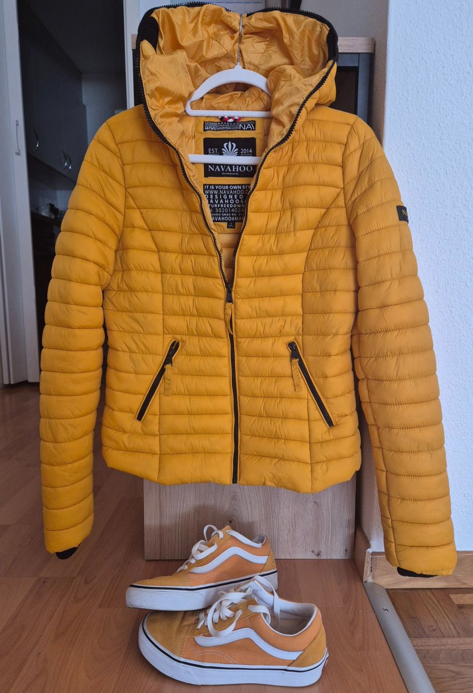 Giacche: NAVAHOO Jacke/VANS Sneaker – Usato da Mellingen venduto da Loewe2006 1