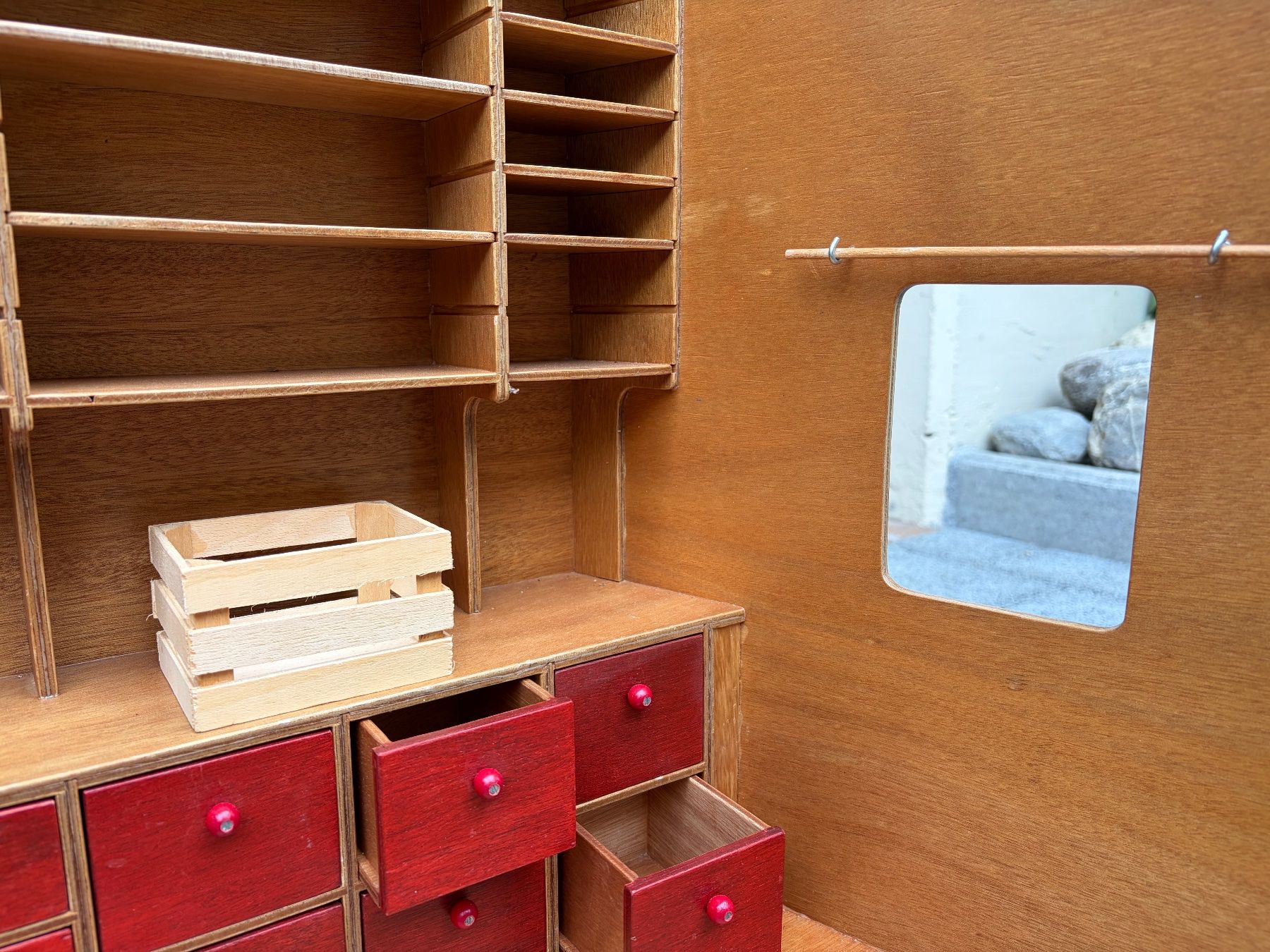 Spielzeuge: Wunderschöner Holz-Kaufladen – Gebraucht aus Ennetbürgen von Birkenbaum5 5