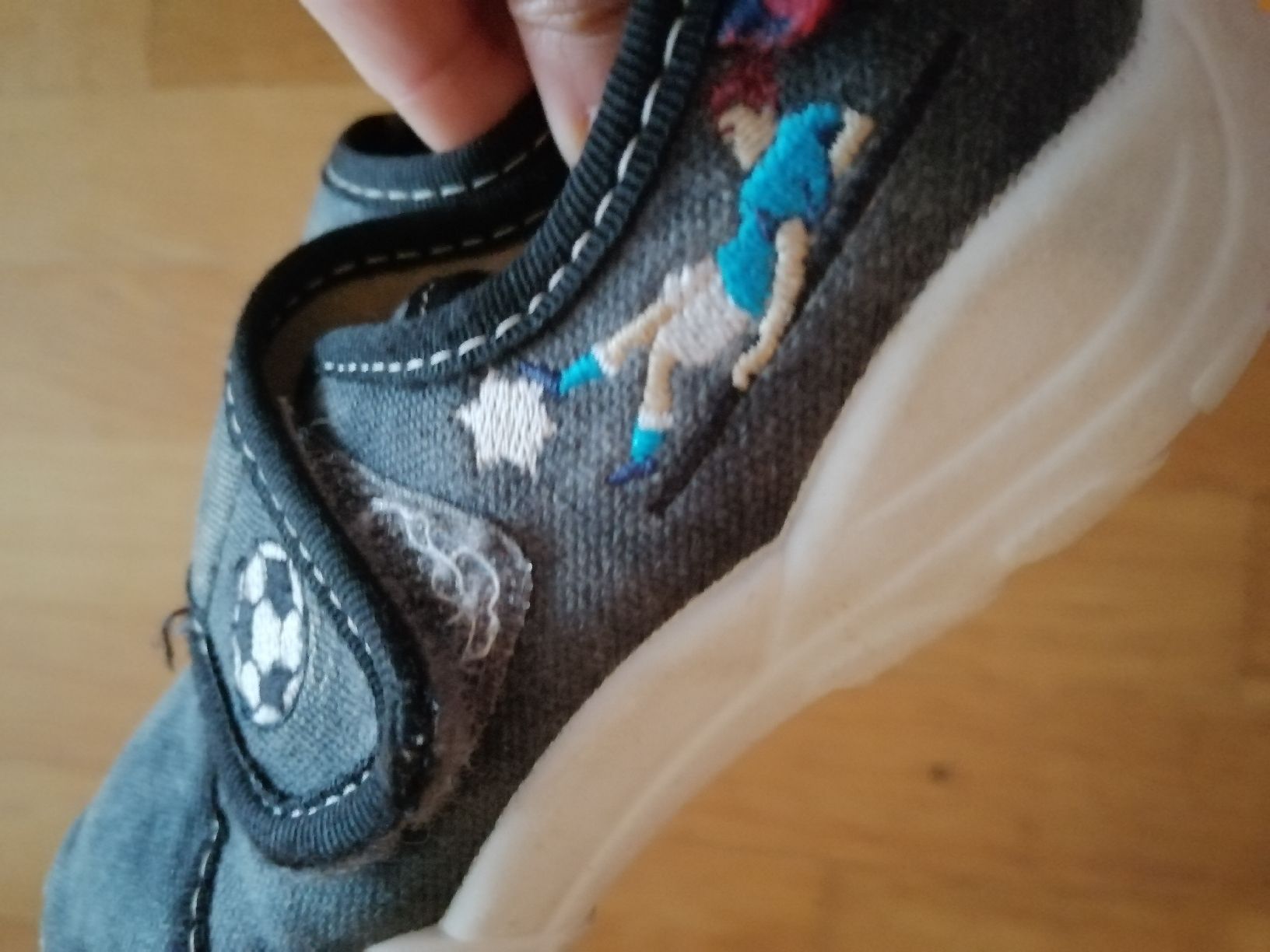 Elefanten Scarpe per ragazzi: Elefanten hausschuhe Gr. 27 – Usato da Oensingen venduto da jia_gs8g 1