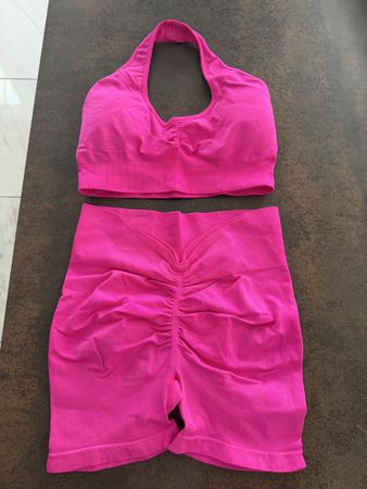 Sport Set Pink Top und Shorts Grösse M neuwertig
