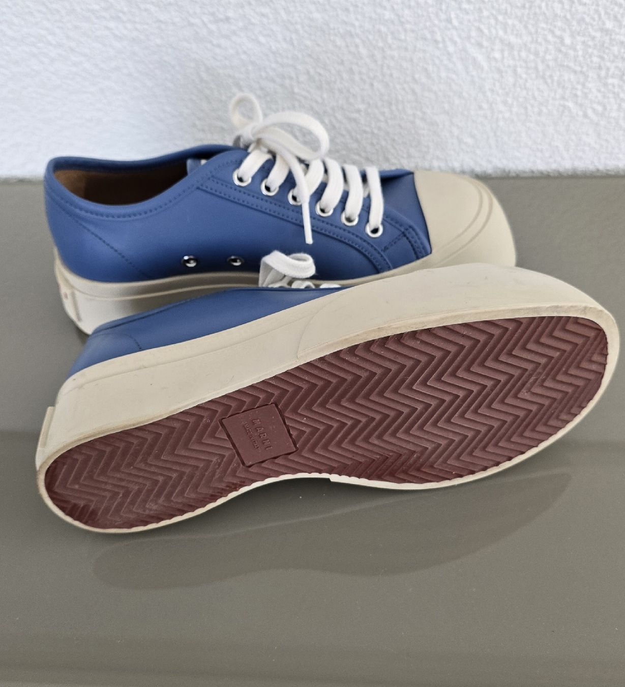 Marni Scarpe da donna: Sneaker Marni Leder Blau 37 – Nuovo (secondo la descrizione) da Untereggen venduto da cla_kb2w 4