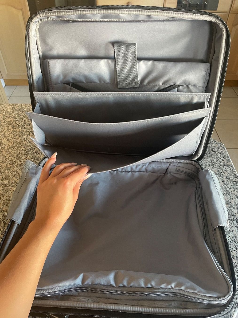 Valigie & Borse: Businesstrolley-koffer Samsonite – Usato da Bremgarten AG venduto da val_ch 5