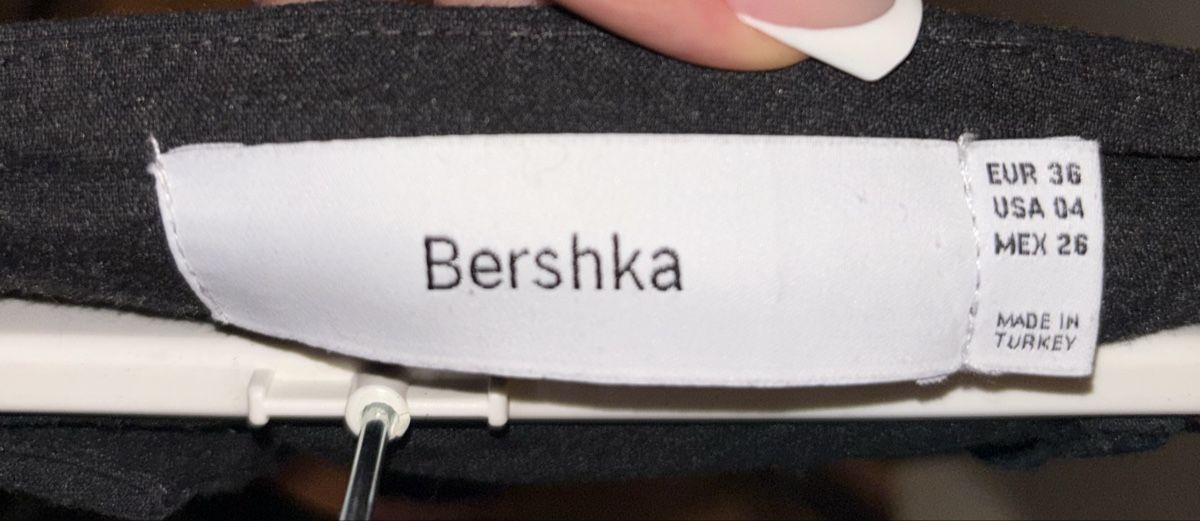 Bershka Hosen: Anzugshose / Arbeitshose baggy – Gebraucht aus Hombrechtikon von nvm_qd56 2