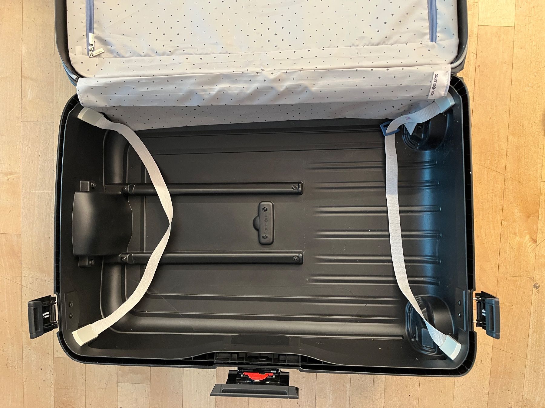 Samsonite Reisekoffer: SAMSONITE Hartschalenkoffer – Gebraucht aus Uster von jastroem 5