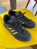 Schwarze Adidas Grand Court, Top Zustand, Grösse 39 1/3