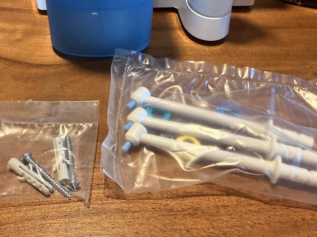 Cura dei denti: Hydropulseur Braun Oral B - comme neuf  – Usato da Essertines-Yverdon venduto da clemesitpa 2