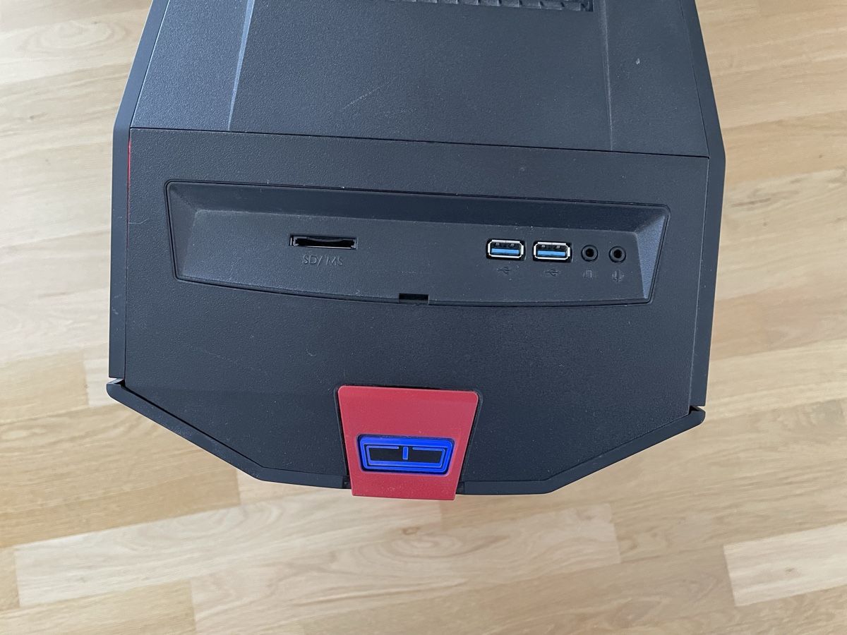 Medion PC: Medion Gaming PC mit Nvidia GeForce RTX 2070 SUPER – Usato da Lenzburg venduto da luk_5jtp 3