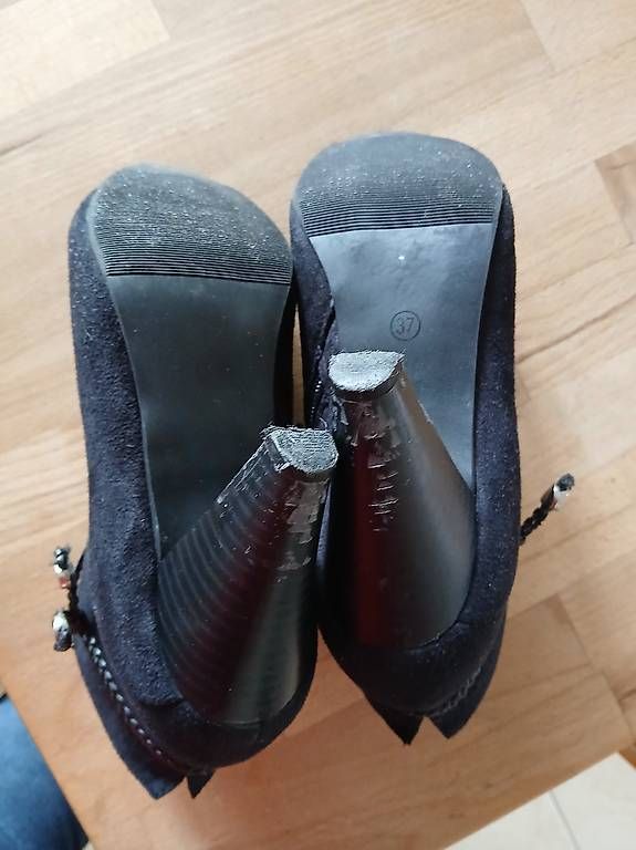 Scarpe da donna: Stiefeletten 37 – Usato da Rothenthurm venduto da Meitli18 1