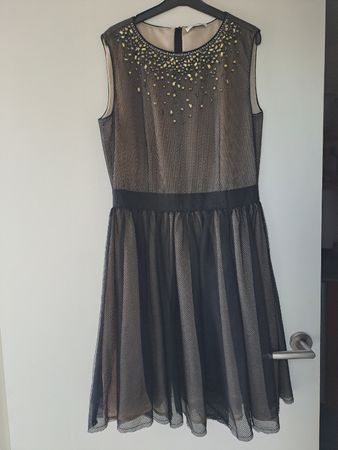 Elegantes Kleid mit Perlen Gr. 34/36