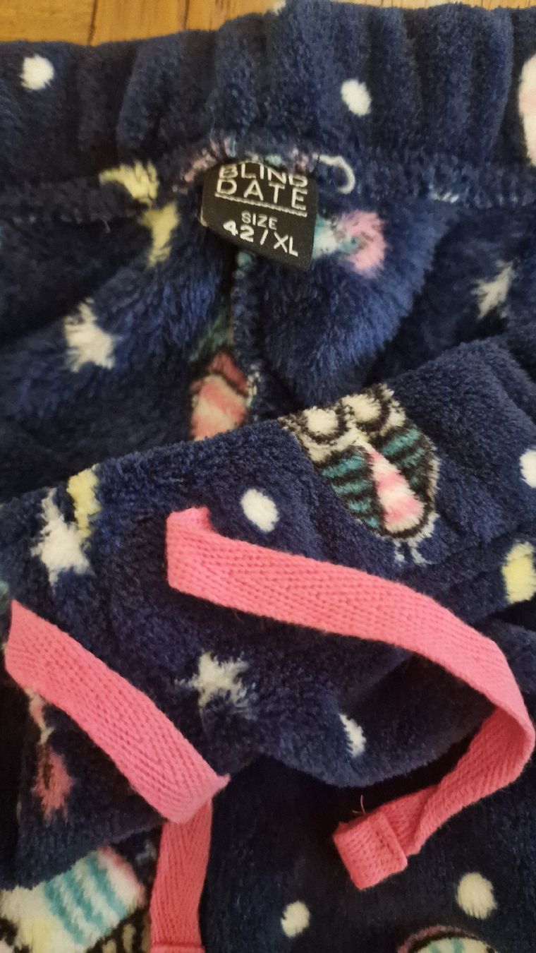 Pantaloni: Freizeithose/ Kuschelhose Gr  42 / XL – Nuovo (secondo la descrizione) da Binningen venduto da nescafe29 1