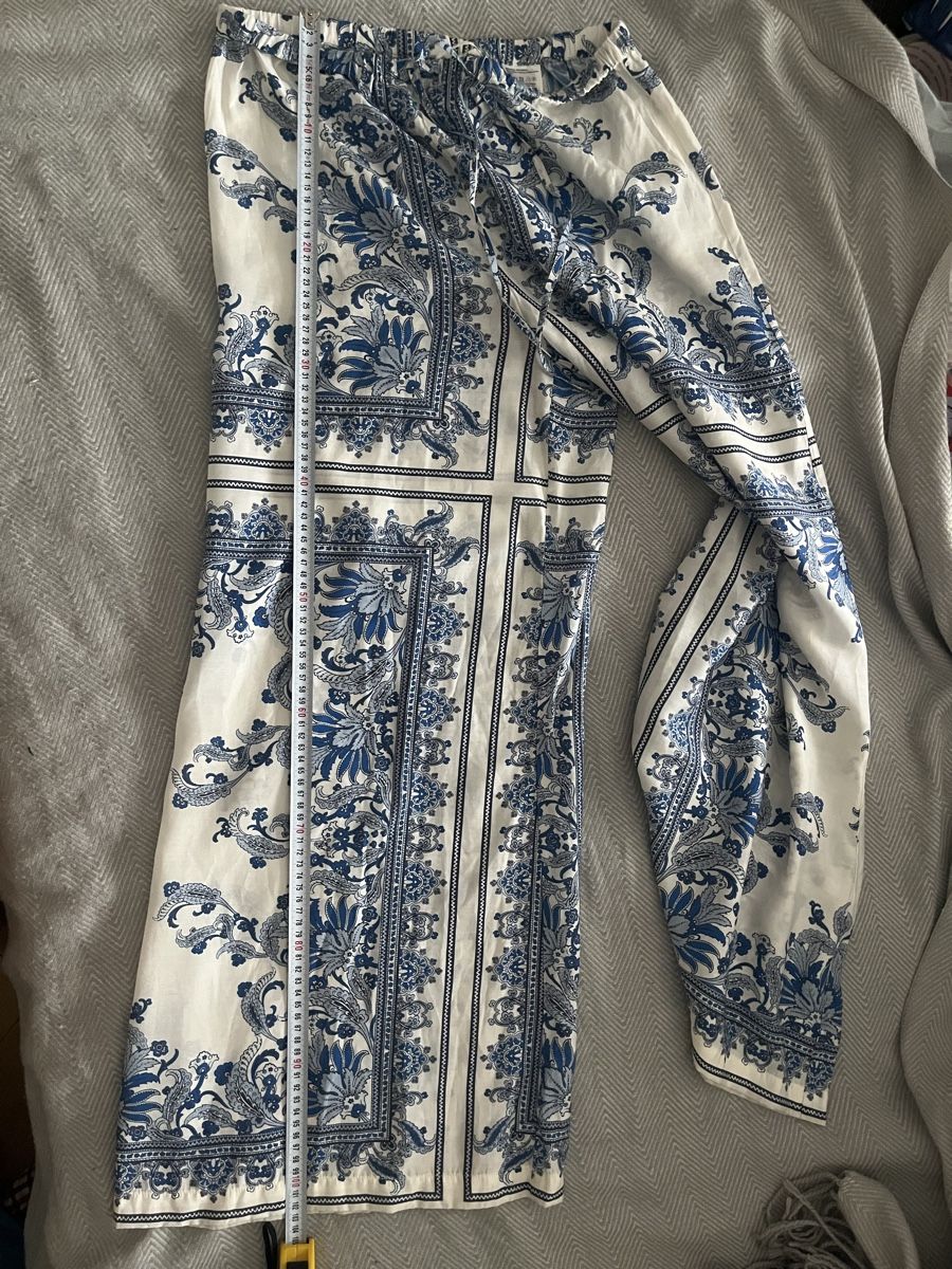 Kleiderpakete: Blau/Weiss Muster weid Hose mit Top  – Neu (gemäss Beschreibung) aus Olten von sae_82z2 1