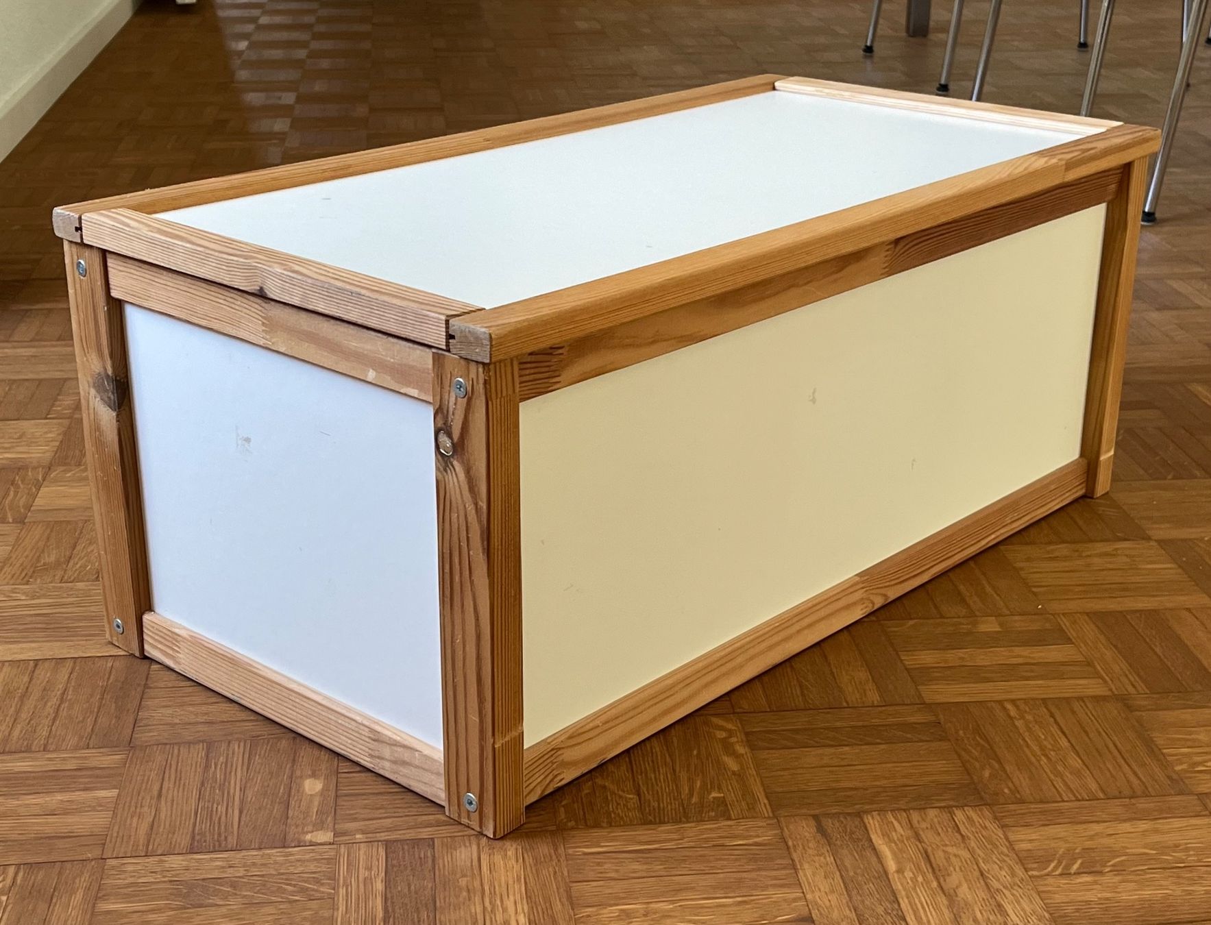 Ikea Coffres: Truhe / Spielzeugkiste – D'occasion à Muttenz par pc4132