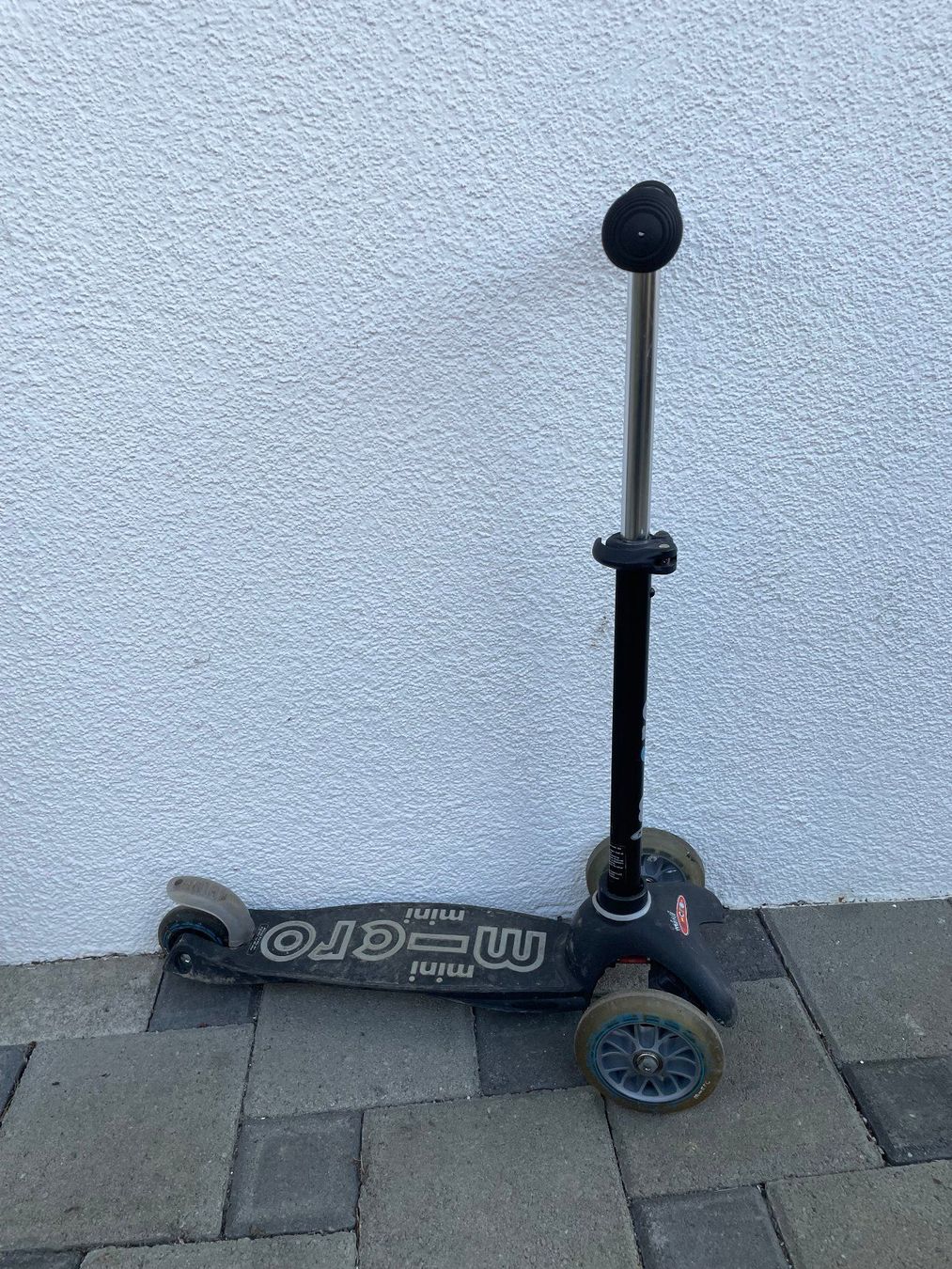 Micro Kickboard: Scooter Micro mini in schwarz – Usato da Arbon venduto da vb4all 2