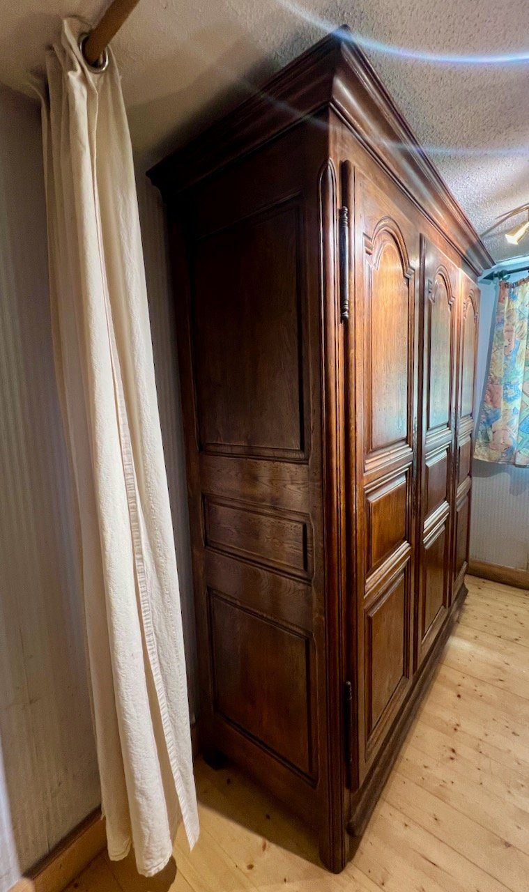 Schränke: Schrank – Gebraucht aus Münchenstein von Lena0111 3